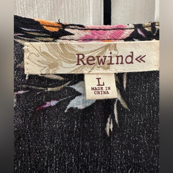 Flowered Blouse - Picture 3 of 4